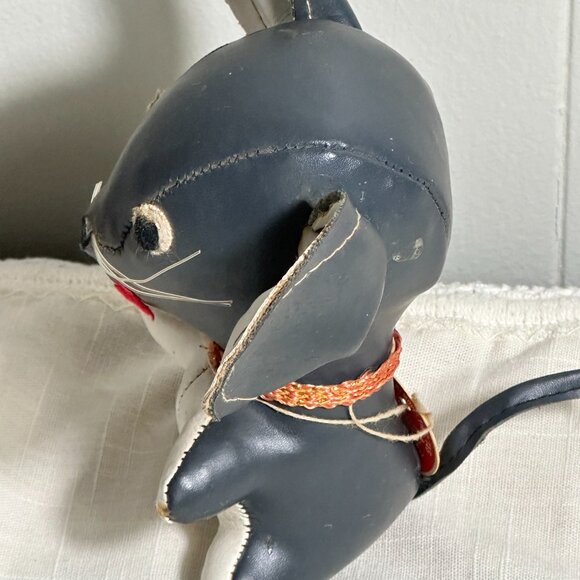 Dakin Leather Mouse Big Ears Hand-Stitched Details Collar Sawdust filling Vtg - Picture 6 of 10
